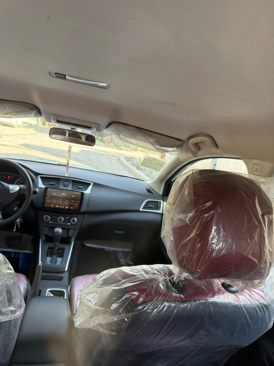 السلام عليكم رمضان كريم عليكم 
جميعا البيع فقط نيسان سنترا موديل 25 خليجه 
ماشيه 13 الف كيلو وقابل الزياده عنوان بغداد حي القاهرة
السعر 125 ورقه وبيها مجال تجي شوف سياره تقتنع بيها تشلع عيوني ماتعجبك علق بلكلمه طيبه مثل وجهك الطيب 
سياره عليها دوشمه مقاعد وارضيه جلد متواجد فيس واتصال 
***********
