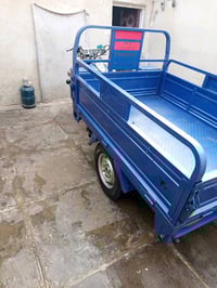 ستوتة زرقاء بحالة ممتازة للبيع. مناسبة لنقل البضائع والمشاوير داخل الم...