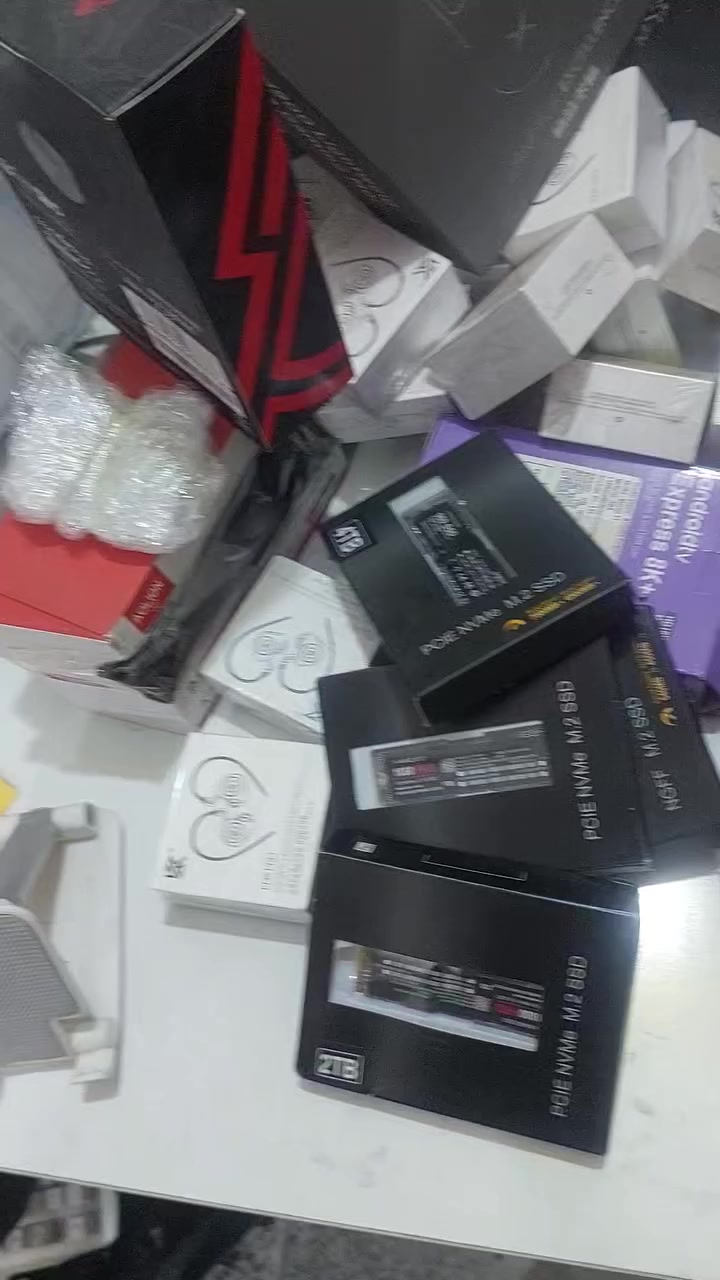 هاردات كوبي اصلي ماعرف شغال عاطل ماعرف انطي سعرك وبلعافيه عليهن كلهن ذني مال لابتوب


**إذا كنت صاحب هذا الإعلان وتريد حذفه لأي سبب، رجاءا أرسل رسالة إلى الدعم الفني**