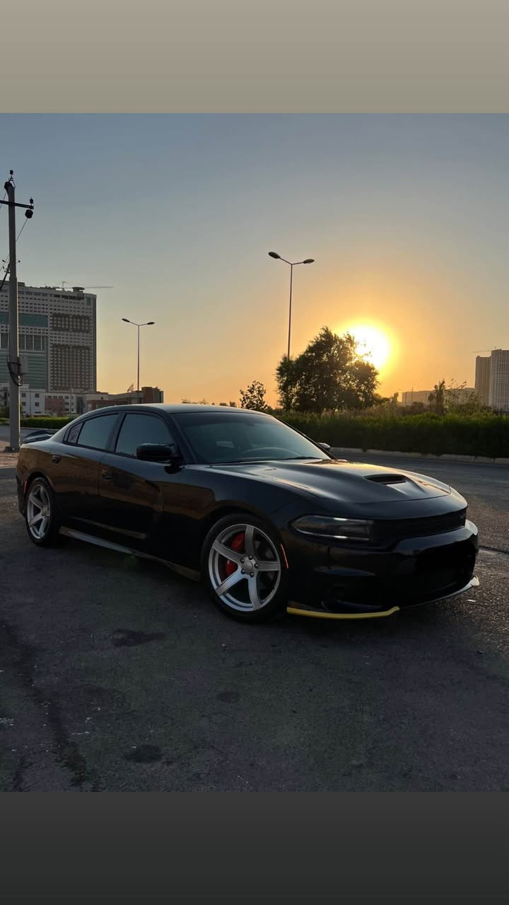 دؤج مؤديل ٢٠١٥ گير و مه كينه به شه رته نه كرايته وه ده نگ بوخار به شه رت ره قم و سنه وه ي نوئيه به ناو خؤمه بئ موشكليه جوار تايه ي و ويلي نوئ بؤ به ستراوه ٨٤mil رؤريه روني نويه هه موو شتيكي به شه رته بي سبوخه يه ك تحديل هه يه مواسه فات Sxt شاشه گه وره يه هه يكلي كامل جوانكاري بؤ كراوه به شه رت نرخي ١٨٠ مه جاليكي كه م  برايانه تيدايه له گه ل ريزم.*********** أربيل, العراق
