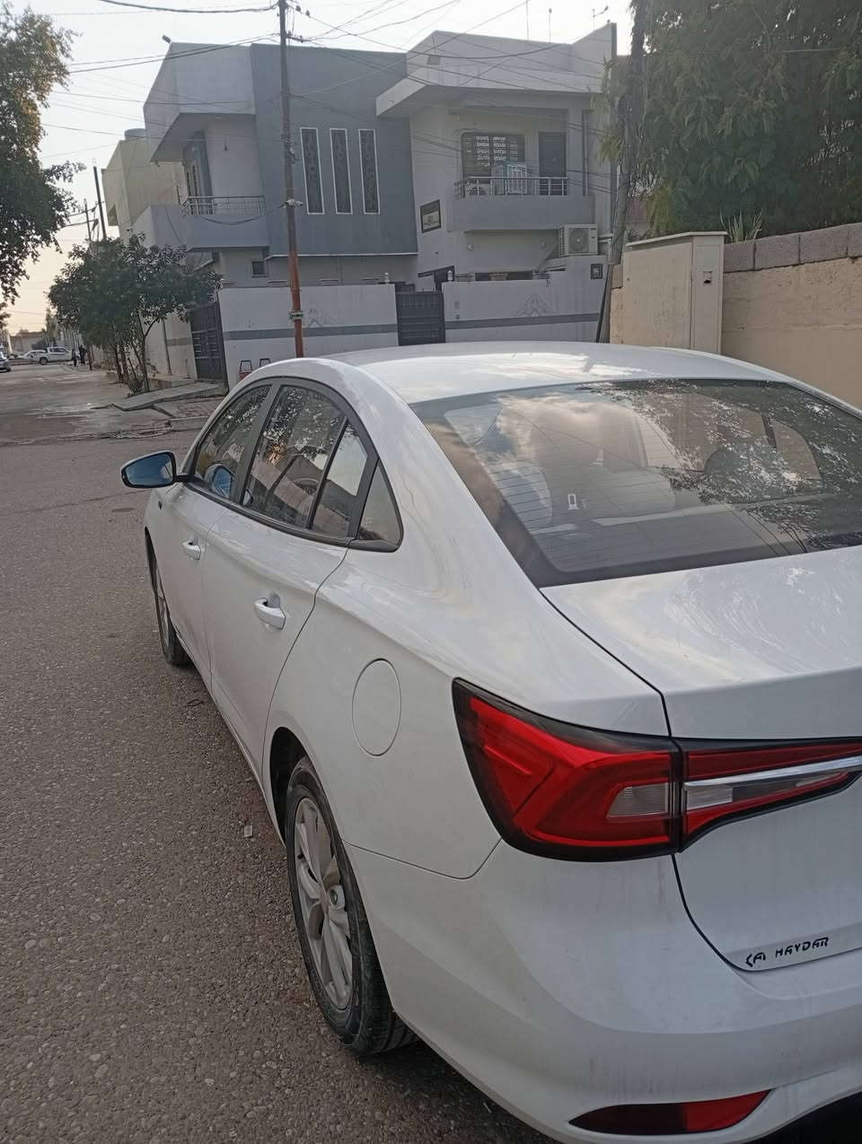 Mg5 2024
ماشية 21000 
السنوية 2030
بي بطاقة بنزين 
ضررها شبرين و نص باب السائق مثل ما موضح بالصورة ... السيارة مال بيت جاهز و مابي اي نقص 
السعر 103 بي مجال بسيط 
***********
