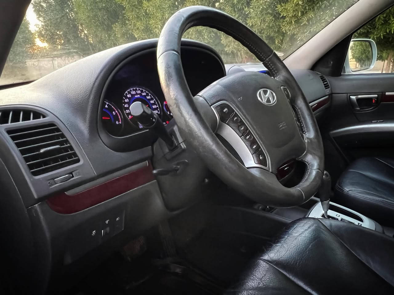 السلام عليكم ورحمة الله وبركاته
ادوات ادوات كصتين دخول جديد 
سياره سنتافي كاز ⛽️
7 راكب 
مديل 2010
كشنات تدفئة تبريد 
مري شفط 
شاير بلمري 
تحكم ستيرن 
حساسات خلفيه 
تبريد قطعتين
مانع انزلاق 
نظام توفير الوقود 
تخم تاير
سعر  51
مكان بصره 
يتصل على راعيها انا مكلف 
اي ستفسار وذا مراوس ***********
