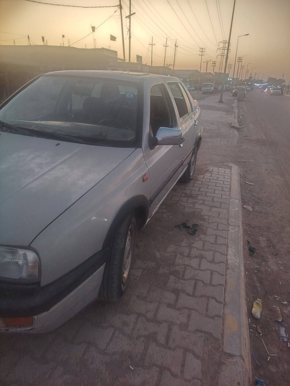 سلام عليكم فنتوا موديل 95 للبيع 34  باسمي ***********
