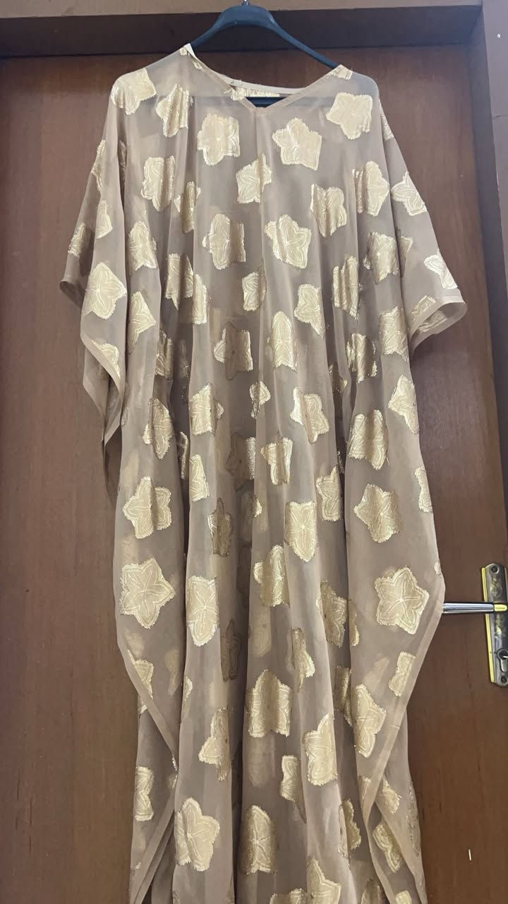 عندي هذا جديده ماملبوسه اريدها ب ١٥ وبيها مجال بسيط


**إذا كنت صاحب هذا الإعلان وتريد حذفه لأي سبب، رجاءا أرسل رسالة إلى الدعم الفني**