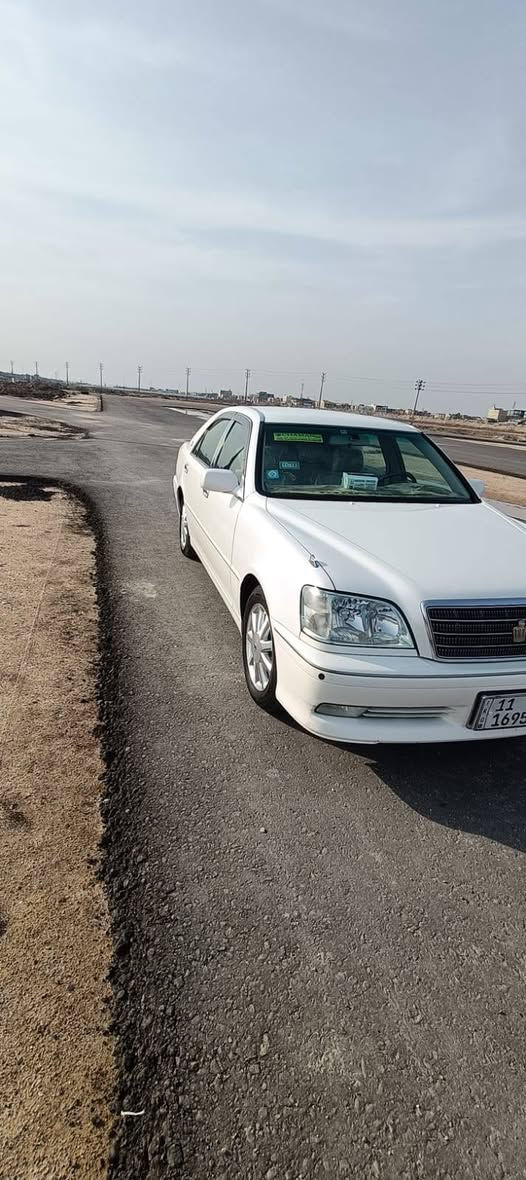 السلام عليكم ملكه مديل 2000 اصل شاصي 71 نقل جثه مواصفات دكمتين السياره بسمي تحويل ثاني يوم السياره كامله مكمله وصاعده هزه جديده وجاهزه السعر 120  
رقمي ***********
