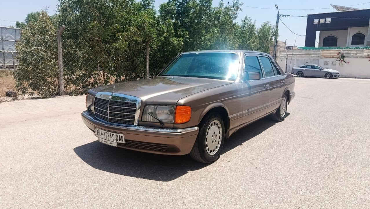 السلام عليكم. مارسدس جانبوموديل 1989 
  . السعر58$ وبيهة مجال   
رقم بغداد 
كير محدك بلادي جدد 
 حدادي جديدة 
كهربايات كلهة شغالة 
تخم تاير جديد 
غرفة جلد جديدة كشنات كهرباء 
اربعة جام كهربائي بردة خلفية

 تبريد شغال ثلج🥶🥶   
السيارة مكفولة من الضربة 
قواعد الدبلات مكفولات السيارة 
 جديده وجاهز
 السيارة مال جناي الرقم الموبايل ***********.

