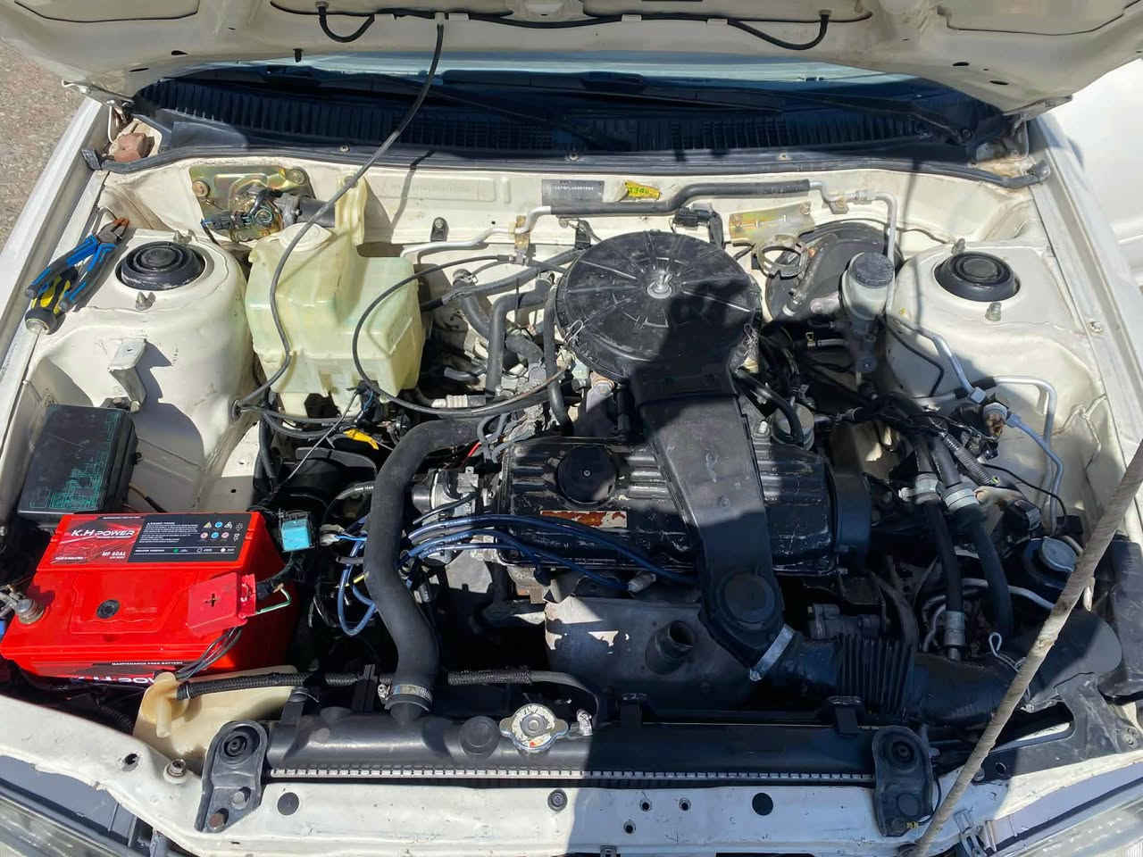 پرۆتۆن ٢٠٠٤ 
گێر تۆماتیک
ئارم پلاستیک دهۆک بە شەرتی هەموو شتێک 
گێرو مەکینە و تەبرید و کارەبایی هەمووی بە شەرت 
تەقەو رەقە
بە شەرت 
حیزام بۆیاخە جەمپێکی پێشی هەیەـ پشتەوەشی جەمپێکی هەیە ناو سندوقی نەگرتووە 
٤٠ معامەلە
*********** رانية, السليمانية
