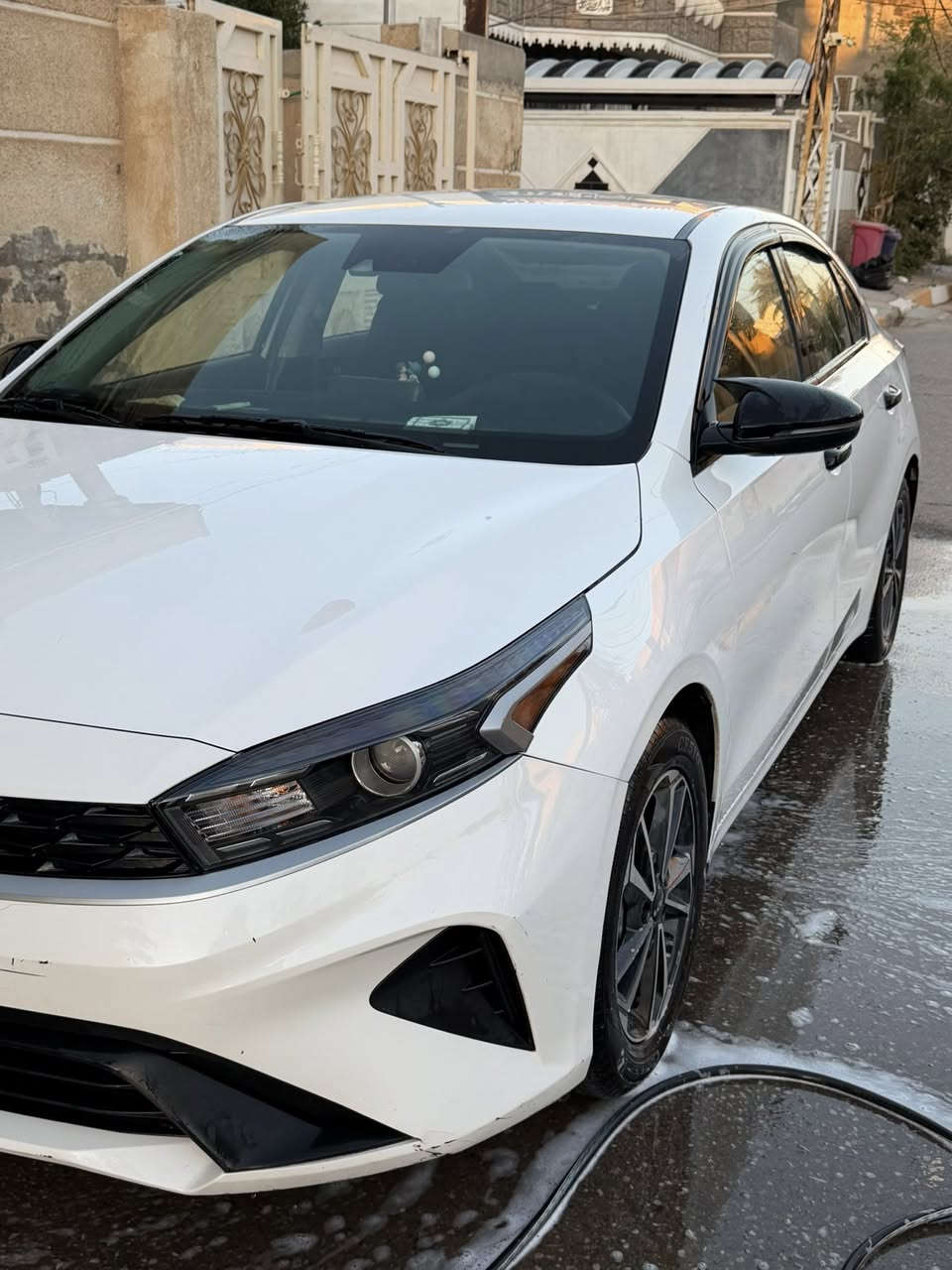 السلام عليكم كيا فورتي للبيع او للمراوس حسب القناعة
موديل 2024 
رقم ديالى الانكليزي
تخم تاير جديد
كاملة من كل النواحي
ضرر بابين عكس السايق وبيهة كلير مال امريكا
المواصفات 
فول تحكم ستيرن
تحديد مسار
مثبت سرعة
توقف ذكي ضد الحوادث
رادار امامي

مكينة 2000 دوش
شاشة تدعم كار بلي 
اشاير بالمري
سيارة خير من الله مناقصهة كلشي بالعافية على الياخذهة
مكانهة ديالى بعقوبة 
السعر 150 وبيهة مجال 
***********
