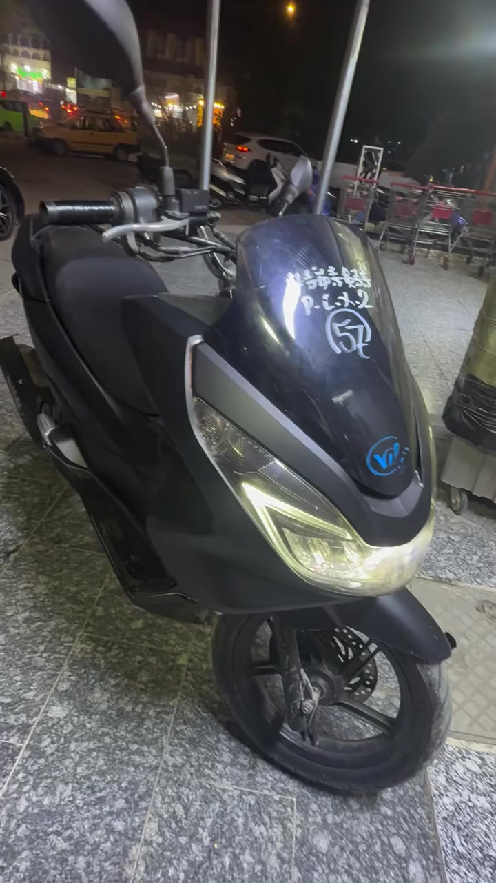 Pcx جيل ثاني ياباني
بصمه 

مكينه 150 

حساس ازدحام +تدفئه 

دراجه معدل وشلعه ومكينه خير من الله مكفول 

مغلف فايبر كلاص اسود طافي 

دراجه فول مواصفات ومكينه خرسه 

سعر 14$ وبيها مجال 

مكاني البلديات
***********
