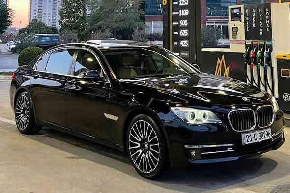 للبيع بي ايم 2015 bmw ✅
وكاله العروش خليجي 

سعرها ادخل ع رابط https://t.me/carssofiraq/14991

موديل 15
730li
محرك 6 n52القصير المرغوب 
ماشي 100الف كيلو حقيقي
محرك كير ضفيره بلاد على وضع الشركه 
فتحت سقف 
مثبت سرعة 
مري شفط وقلاب عند الرجوع 
تبريد 3قطع 
شاشه صغيره 
جنطه شفط 
3برد كهرباص
الكشنات الاماميه  كهرباء وخزن ميموري 
استيرن كهرباء وخزن 
مبرد اكواب 
سيدي اقراص 
حساسات اماميه خفليه 
لايت امامي داينمك متحرك 
زراكات لايت امامي 
4وضعايت قياده وسبورت 
مانع انزلاق 
سايد ابريك اوت هولد
مكان واسط 
تلفون ***********
.
.
🚗اعرض سيارتك ع اقوى قناة تلكرام للبيع و شراء سيارات ادخل ع رابط 
👇👇
https://t.me/carssofiraq
