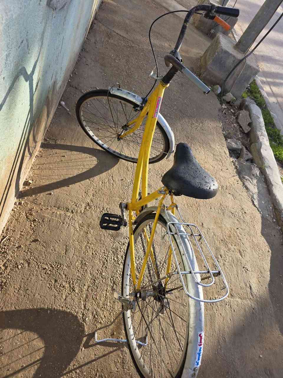 للبيع قيم واخذه ***********
