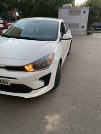 ريو ٢٢ ماشيه ٢٩ الف بدون ايرباك جاملغ وجنطه صبغ  بيه شويه بلحوض  الباق...