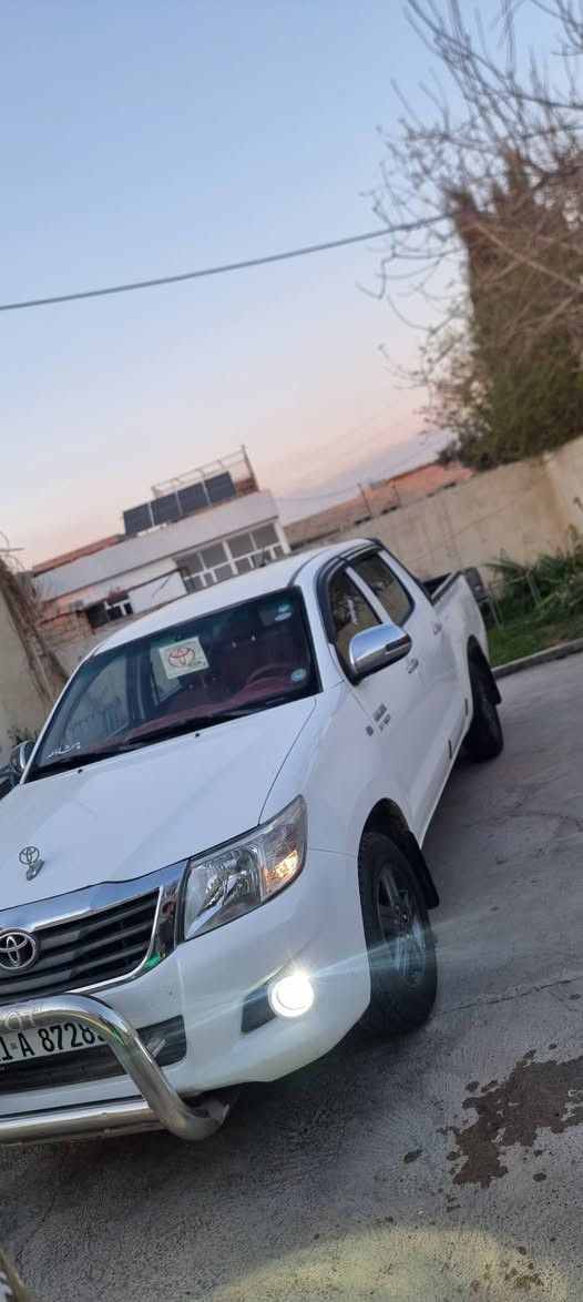 مە رزیە مۆدیل 2013 مە کینە کە بس 4ویلو تایە ی تازە بۆ بە سترایە  4جام کارە بائی  گیرومە کینە بە شە رت سیارە کە بئ حە یبە   تە برید ساردووگە رم بە شە رت   ناوسۆرە  رە قە م باریک سە نە وی تا 2030نوئە 
سە قف موسە سیارە کە تە نها بۆ جوانی حام کرایتە وە رگە را بە ناو کردن هە موی بەشەرت  پشتو پیشی کە بسە 
ژم.***********
ژم.‌‌۰۷٥۰٨٥٤۰٤۹٨
نرخ 145 أربيل, العراق
