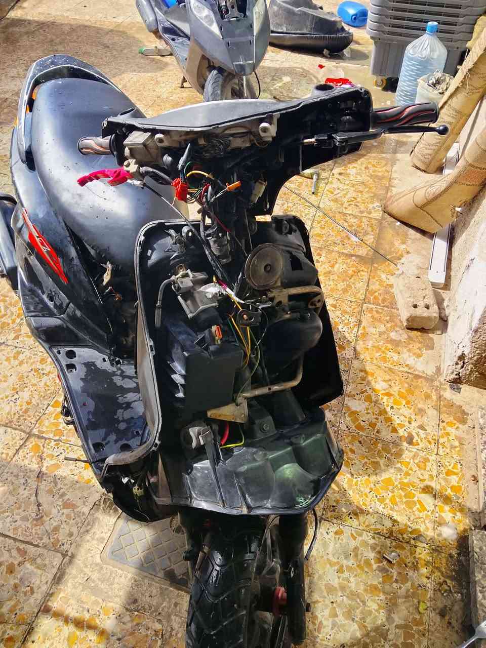 دراجه  سكنس نثيه بسعر 350وبيه مجال الرقم ***********العنوان الشعب
