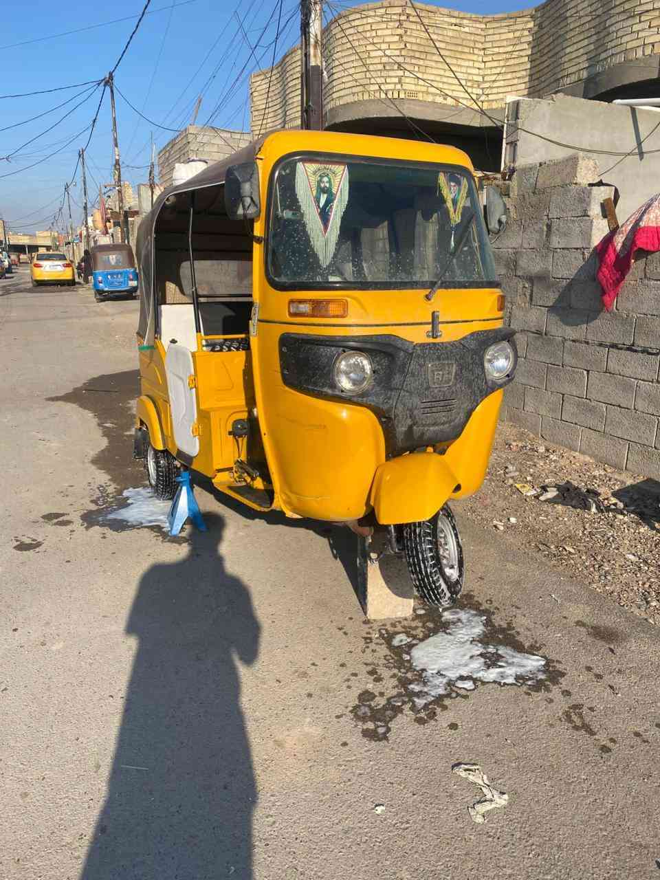 سلام عليكم تكتك البيع موديل 21 رقم وسنويه تحويل ثاني يوم  مصبوقه عام جماليه سعر 7300وبيه مجال حك الجيه مكان بغداد أبوبشام  رقم لهاتف ***********تصل ودلل
