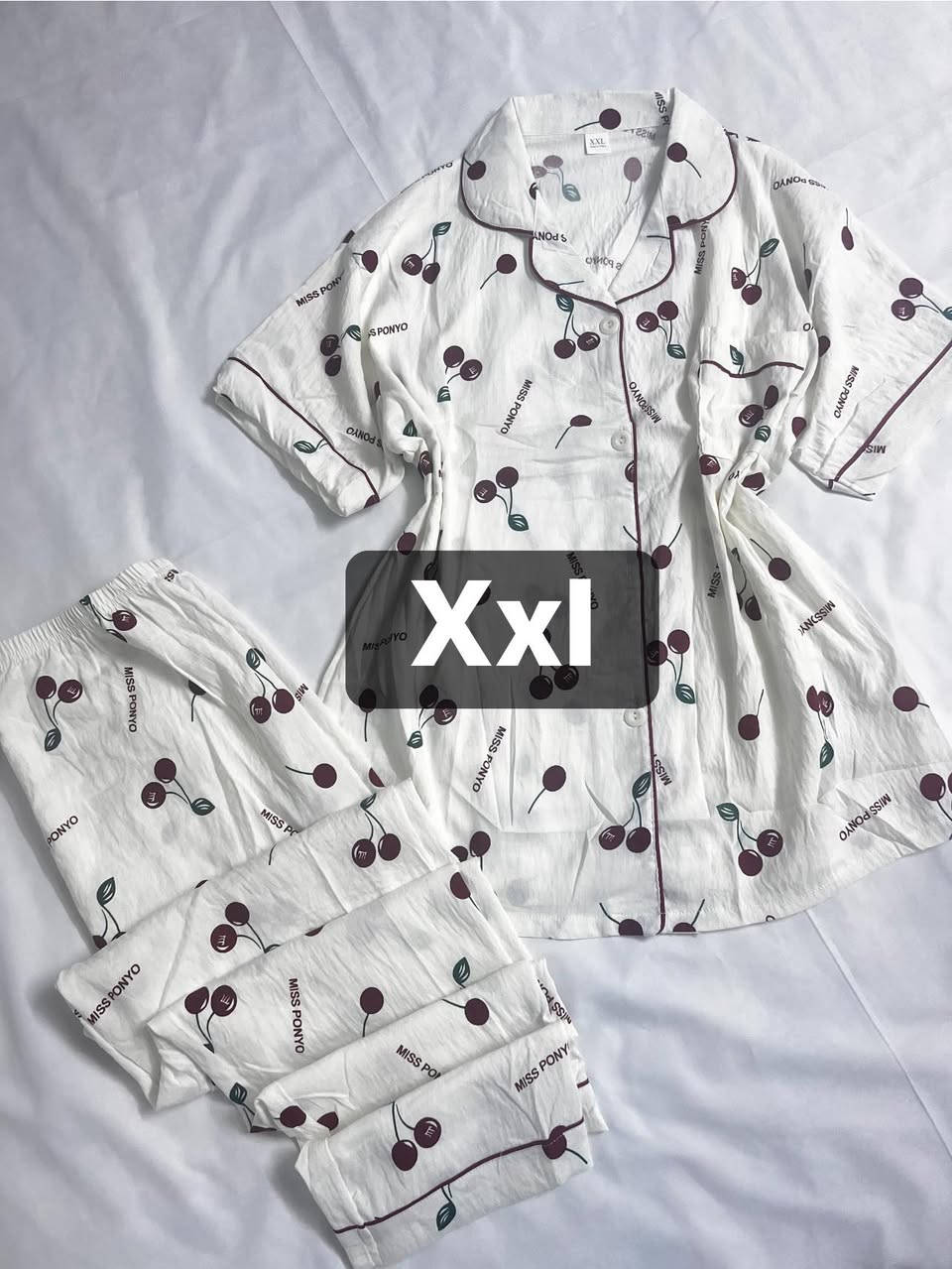 بجاما خامه كريشه الاصلي خامه بارده تجنن
قياسات داخل الصور. 
 قياس الاكسين يلبس لحد 75 
 السعر 10 
  توصيل الف دينار


**إذا كنت صاحب هذا الإعلان وتريد حذفه لأي سبب، رجاءا أرسل رسالة إلى الدعم الفني**