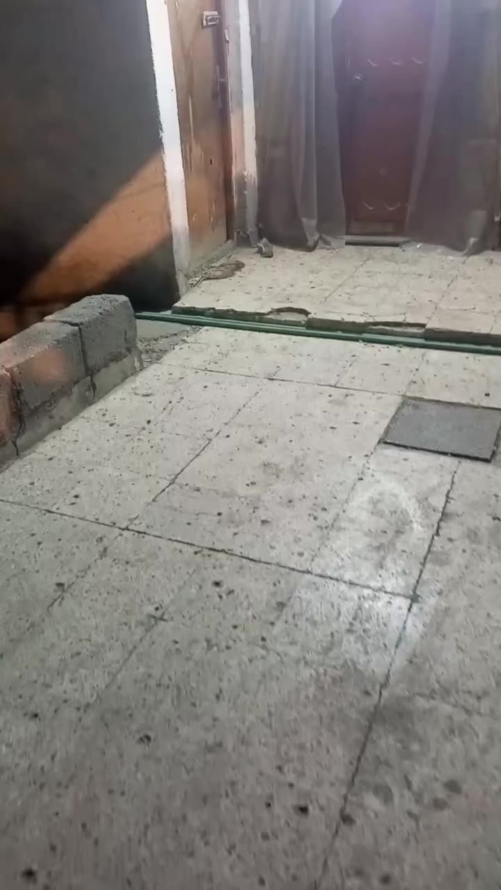 بيت للايجار بالقبله بحي الجامعه طابق واحد مساحته 200 متر بيه غرفتين نوم وهول وديوانيه ومطبخ وصحيات وسطح وكراج وتانكي وكيزر اجاره ب500 وبيه مجال قليل اي استفسار على هذا الرقم ***********
