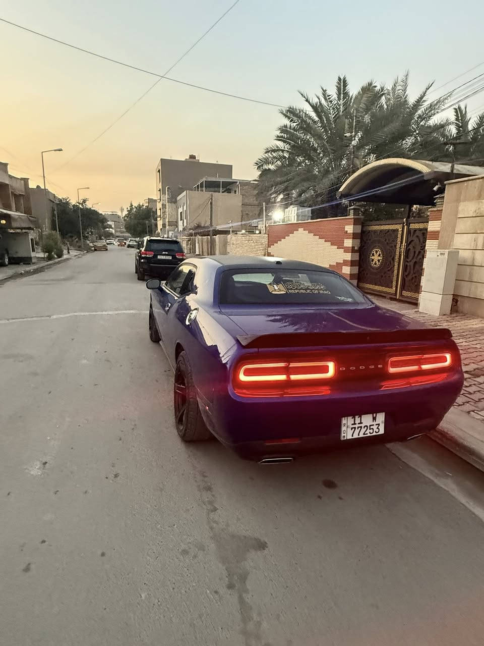 � للبيع دودج جالنجر 2019 GT 🔥
لون أزرق مميز / شكل عضلي يخبل

🚗 المواصفات:

 • الموديل: دودج جالنجر GT
 • السنة: 2019
 • اللون: أزرق
 • المحرك: 6 سلندر V6 سعة 3.6
 • القوة: 305 حصان
 • القير: أوتوماتيك

✨ المميزات:

 • لون أزرق جذاب ونادر
 • تصميم عضلي رياضي
 • شاشة لمس + بلوتوث
 • تحكم بالمقود
 • تشغيل بصمة
 • كاميرا خلفية
 • حساسات
 • مثبت سرعة
 • مكيف قوي
 • جنوط رياضية
 • أنظمة أمان كاملة

✅ الحالة:

 • السيارة نظيفة جداً
 • محرك وقير على الشرط
 • استخدام شخصي
 • جاهزة وما تحتاج شي
حادث سيارة بالصور صبغ 4قطع 

💥 سيارة فخمة وأداء قوي وثبات بالطريق
تنفع للاستخدام اليومي والسفر.

📞 للاتصال: ***********
📍 الموقع: بغداد
سعر :145وبيه مجال بسيط
