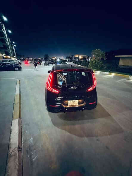 السلام عليكم كيا صول موديل2020 جيتي لاين فول الفول فتحه سقف بصمه شاشه كبيره عشره انج دبل لكروز لايت وبكلاتي لد هواي بيها مواصفات ماشيه 31 ألف حقيقي عله الفحص رقمها بغداد باسمي حادثها تبديل ثنين باب وصبغ بالجاملغ بجمها كبس بلادي سعرها 135 ورقه وما اعتقد اكو هيج مواصفات بهذا السعر مكاني بغداد الحريه للاتصال ***********
