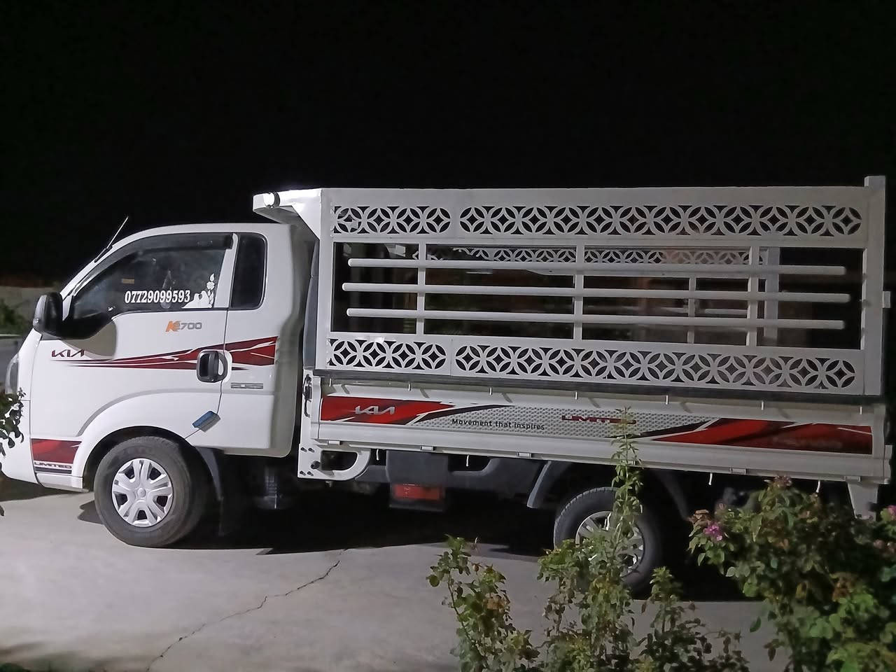 سلام عليكم
كيا 2700 موديل 2025 سياره بعدها جديده 
رقم بغداد السياره ماشيه 10 الف وقبل لزياده 
ملاحظه /سياره بدون محجر 
العنوان ديالئ 
السعر 165 وبيها مجال قليل 
***********
