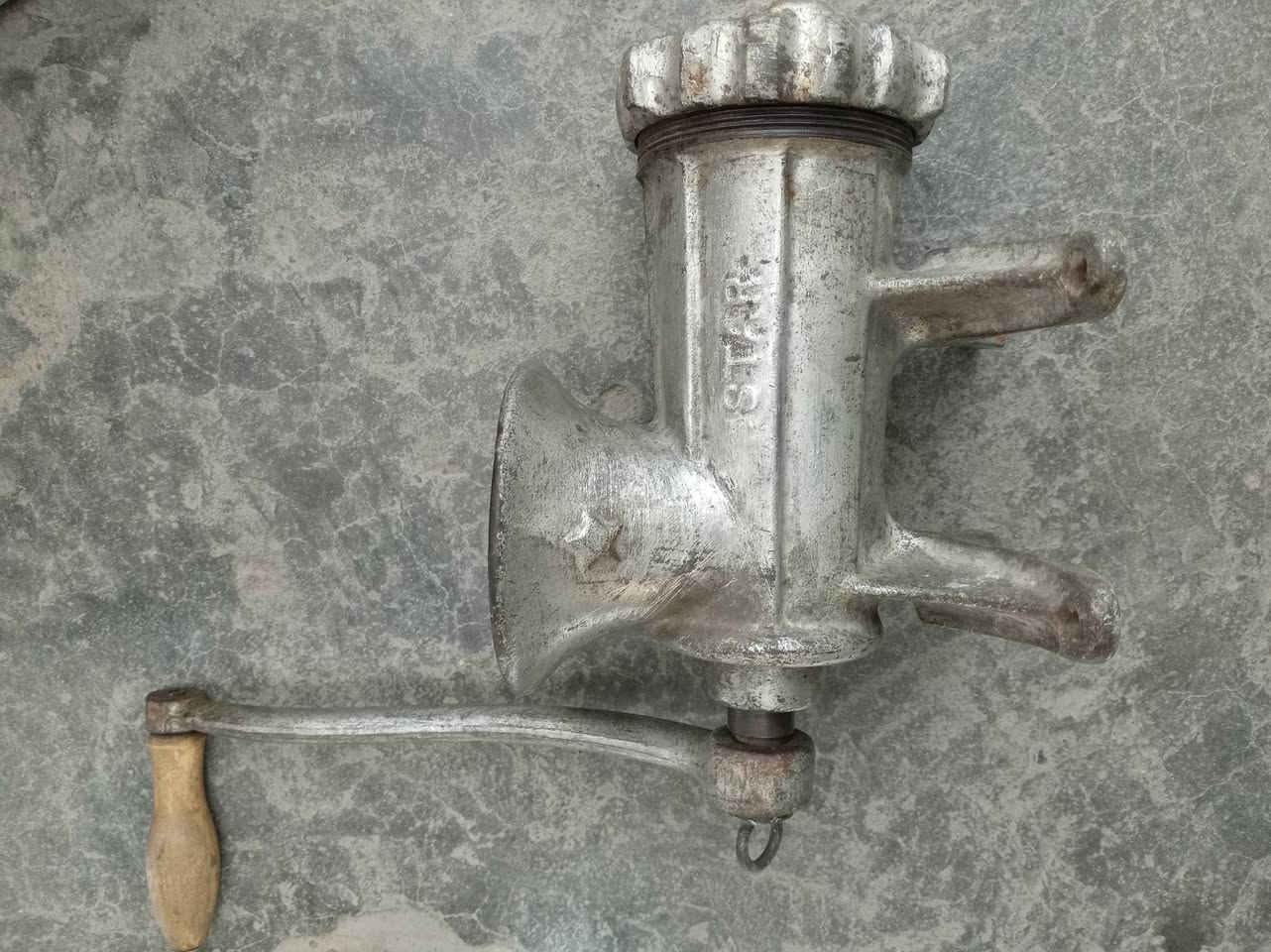 السلام عليكم ماكنه من معدن الزهر السعر ٣٥


**إذا كنت صاحب هذا الإعلان وتريد حذفه لأي سبب، رجاءا أرسل رسالة إلى الدعم الفني**
