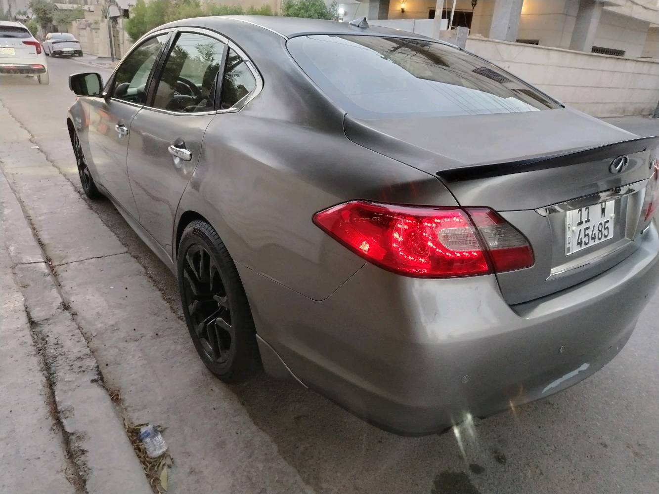 للبيع انفنتي M37 2013
رقم بغداد الجديد بأاسمي 
السياره وارد امريكي بدون غرق بدون  حادث بدون ايرباك  فقط سرقة قطع وشادين غير قطع وصابغين السيارة
بصمة
سلايد
مري شفط عند الفتح والغلق  وقلابة عند الرجوع
كشنات جلد وكهرباء وتدفئة وتبريد
خرن كراسي
ستيرن كهرباء وتدفئة
دعامية امامية S
لايتات جدد مع زرع عدسات لايت نهار
تبريد ثلج
بك لايت لد  جديد 
محرك وكير مكفولات
ويل كب تو سايز ١٨ مع زوج تايرات جدد
شاشة اندرويد ابل كار بلي و اندرويد اوتو مع تشغيل الويز وجميع البرامج كامرا دوارة
حساسات خلفية 
 والسيارة وبيها مكانات جاردة
الداخل جديد لوك
بغداد السيدية
***********
السعر ٩٥ وبيها مجال بسيط