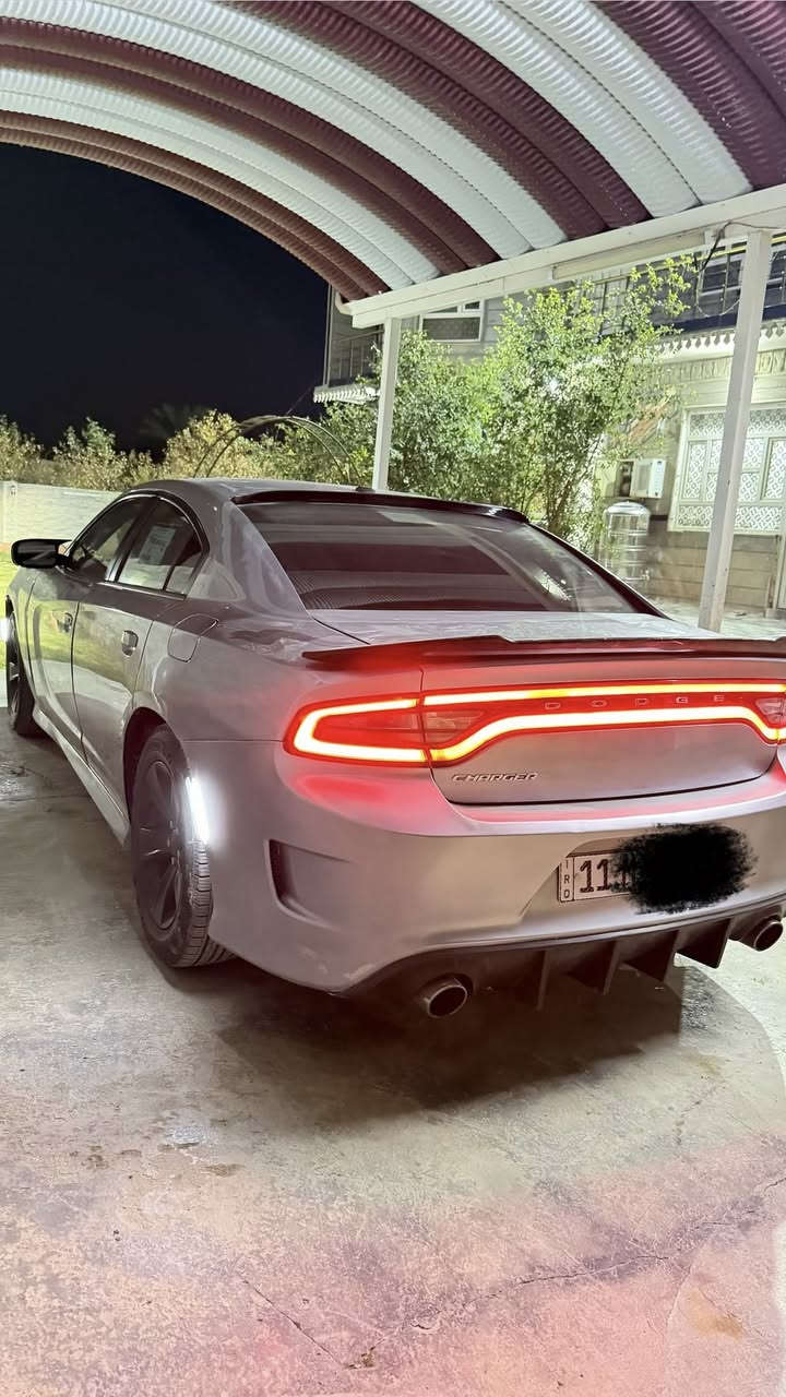 جارجر للبيع مديل 2015 رقم بغداد بسمي رقم جديد  محرك 3600
تخم تاير وحداديه نظيفه
بيها صبغ 4 قطع 
تبريد تدفئه جاهز 
العنوان ديالى 
 السعر 154بيها مجال 
***********
