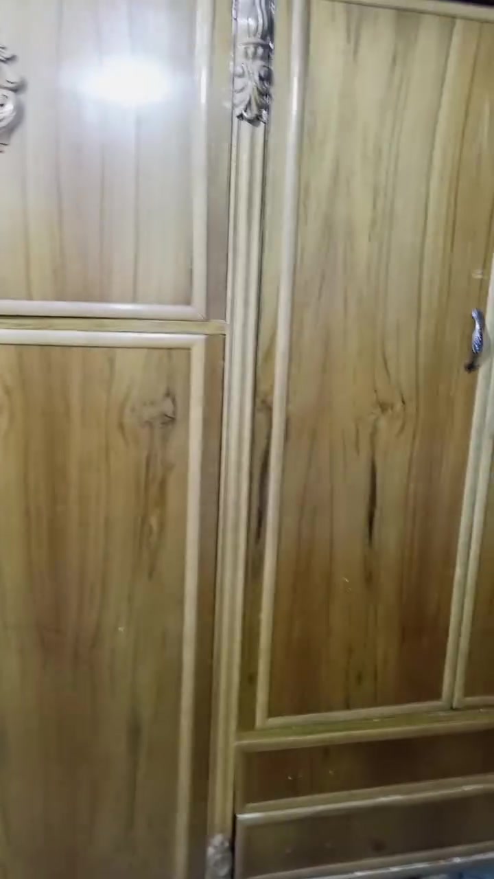 غرفة اخت الجديدة للبيع للتواصل على هذا الرقم وبي وتساب ***********
