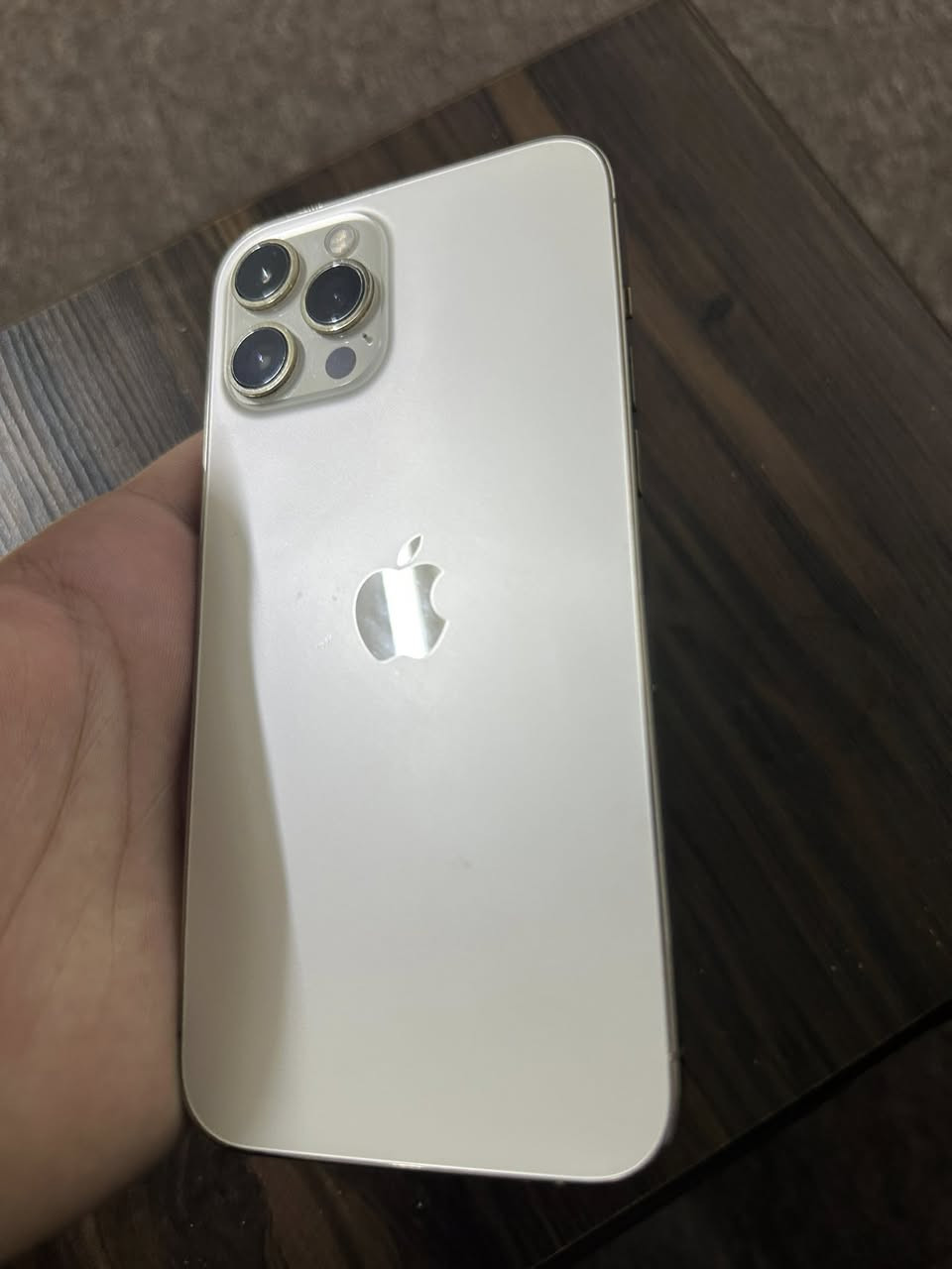 ايفون ١٢ برو ماكس
نورمان ما مبدل شي ما مفتوح شرط 
ذاكره ((٢٥٦))
بطاريه ((٨٩))بلادي
دبل سيمكرت ((za))
السعر ٥٠٠ بي مجال حك جيا 
جلخ ما بي شرط
العنوان موصل ايسر حي وحده

خاص مفتوح وا اتصاله***********/***********
