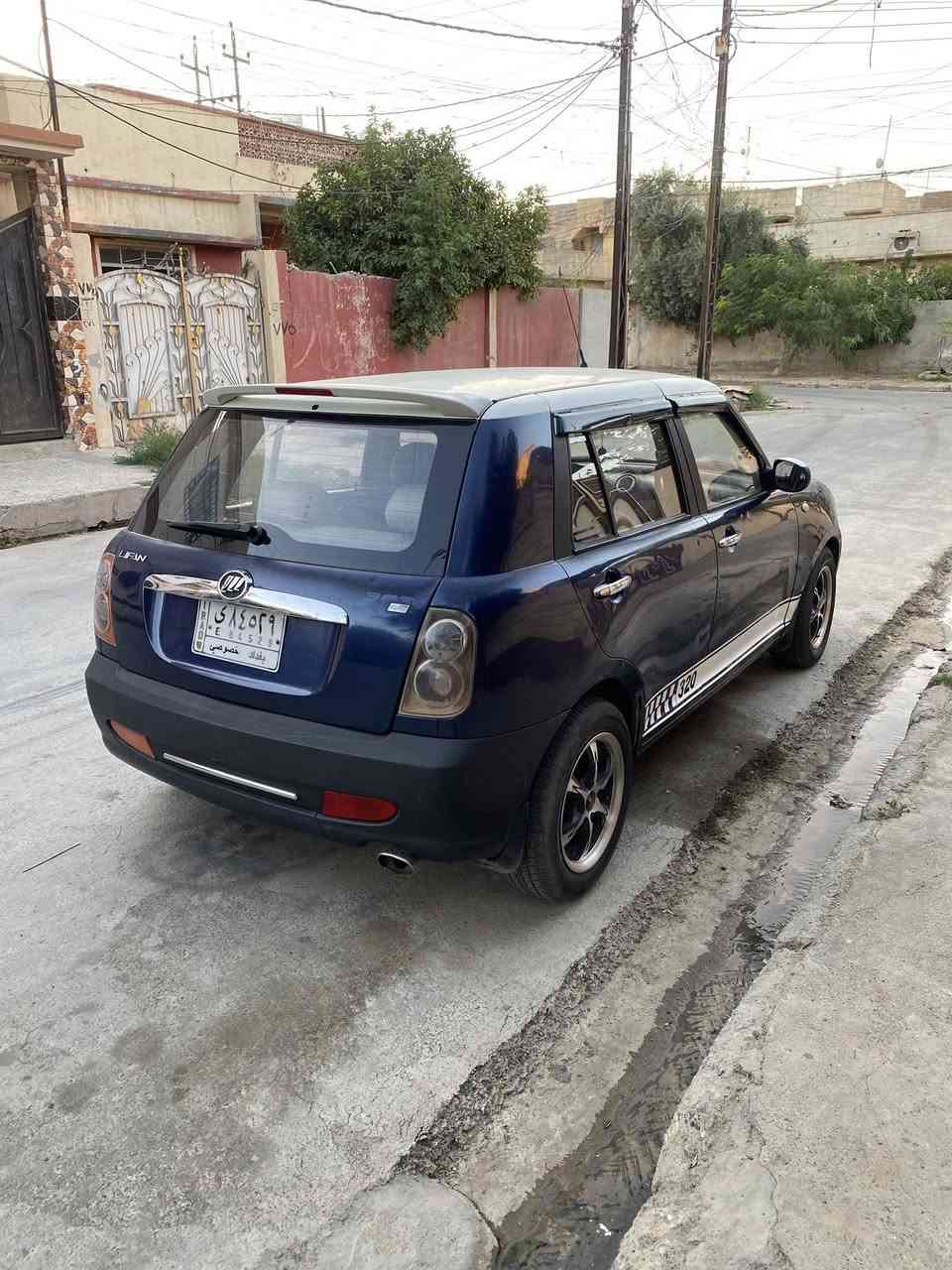 السلام عليكم 
ليفان رقم بغداد شرعيها بل موصل بيها صبغ جاملغ الامام واسفل قبق البانزين السعر 38 $
***********
