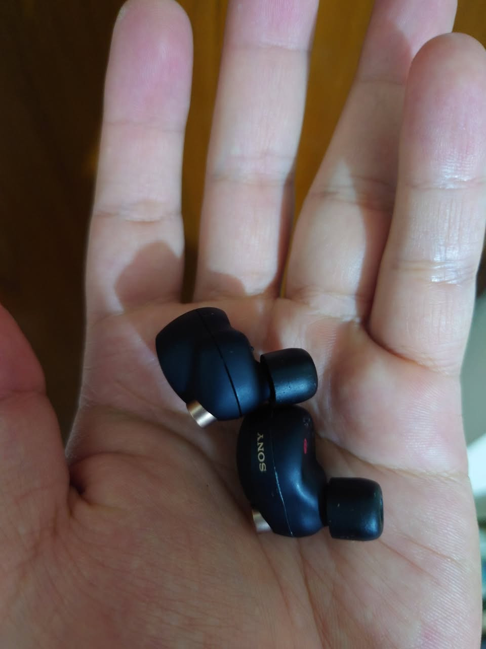 متوفر ايربود سوني الجيل الرابع
Sony wf xm4 
ملحقاته كاملة
كارتون والايربود والفوم
نضافته 95
مبدل بطارية للايربود جديد(اليوم بدلته )
ضمان شحن 8 ساعات مع الكيس 24 ساعة
ضمان بالايربود لمدة شهرين من اي مشكلة 
السعر 90 الف  نهايته
توصيل موجود لكافة  العراق


**إذا كنت صاحب هذا الإعلان وتريد حذفه لأي سبب، رجاءا أرسل رسالة إلى الدعم الفني**