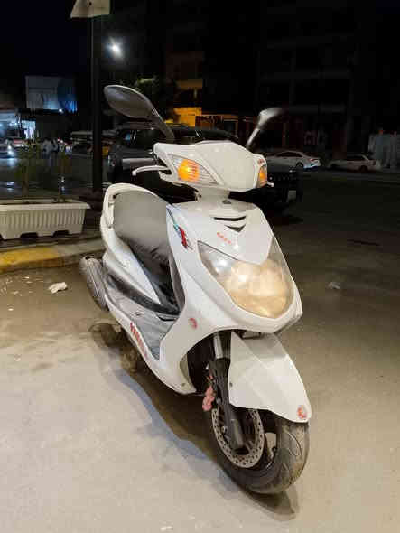 سلام عليكم دراجه سكنس فحل 140 نوزل خطين دراجه بلاديه مكينه برغي ممفتوح بيه دراجه كامله شلعه معدل فول كهربائيات كله شغاله شاشه إلكتروني  كلشي مناقصه دراجه السعر 750 المكان بغداد الكرخ قرب بانزين خانه العلاوي لستفسار ***********
