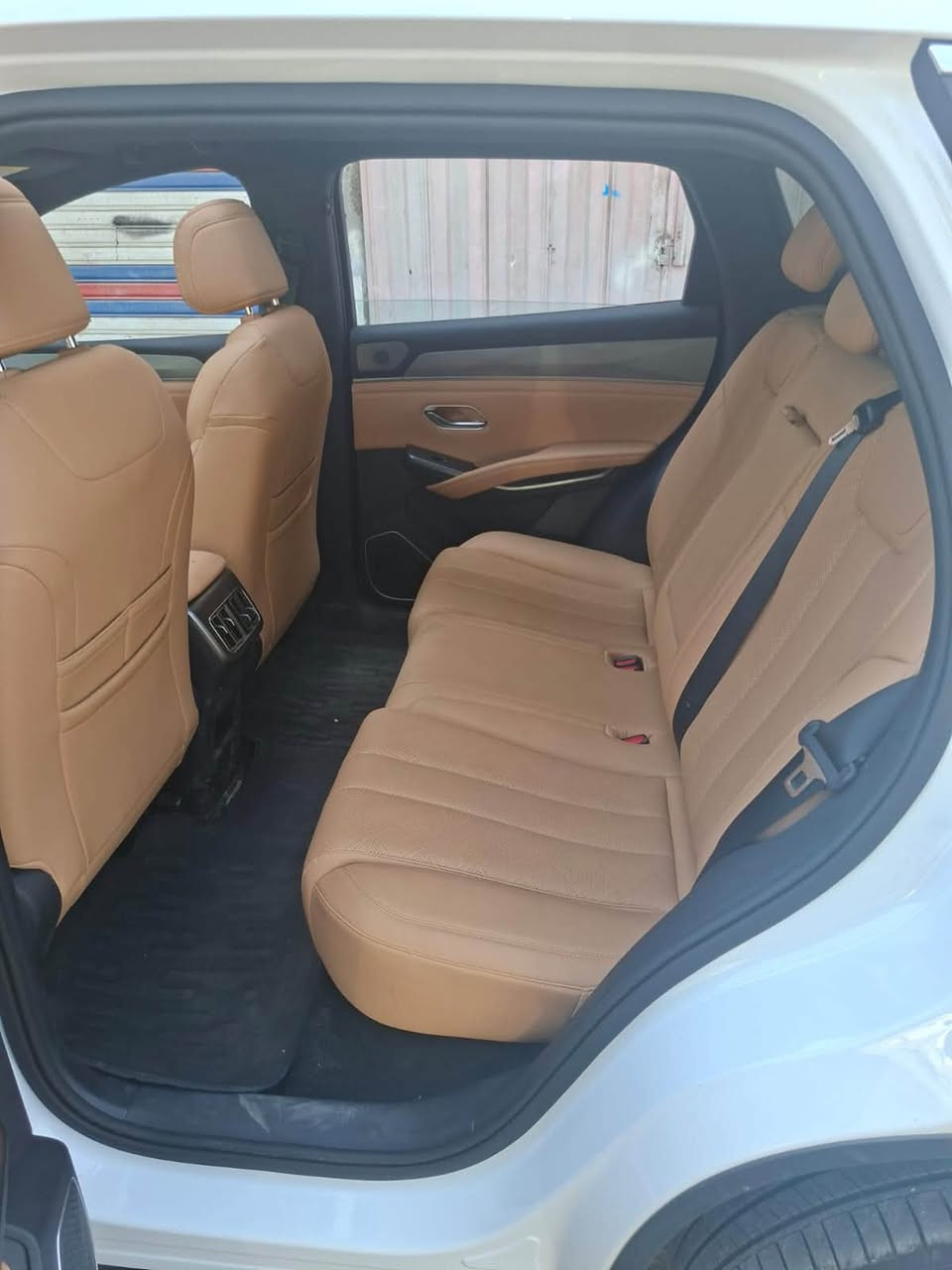سيارة للبيع BYD SONG L 2025 سعر السياره شدتين 19.500 الف دولار السياره جديده زيرو بس بيها تصليح بسيط بالباب الخلفي يم بالرفرف،


**إذا كنت صاحب هذا الإعلان وتريد حذفه لأي سبب، رجاءا أرسل رسالة إلى الدعم الفني**