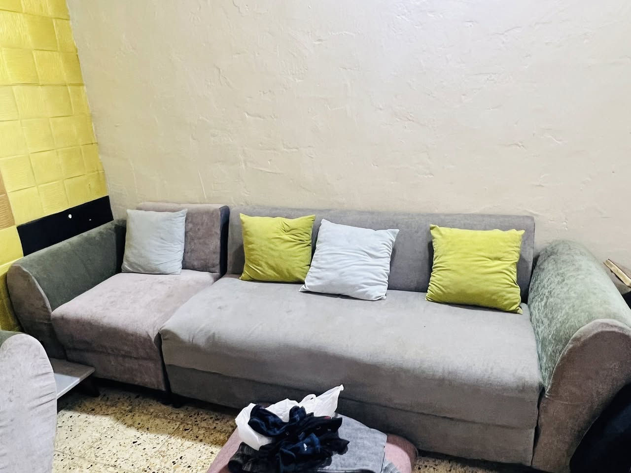 تخم 10مقاعد  نضيف ويا كوشات كامل السعر 150 بي مجال


**إذا كنت صاحب هذا الإعلان وتريد حذفه لأي سبب، رجاءا أرسل رسالة إلى الدعم الفني**