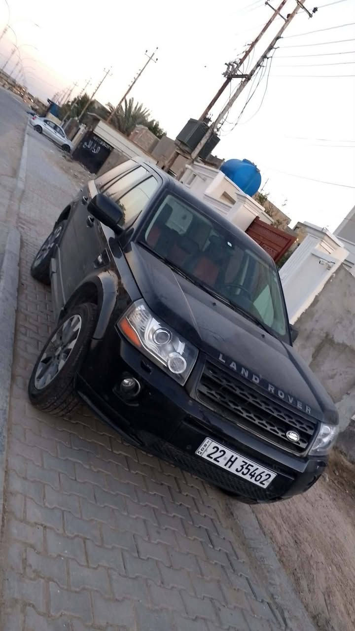من رخصة الدمن سيارة لاند روفر موديل 14 شركة سردار مواصفات LR 2 محرك أربعة اسلندر مكفولة رقم أربيل سنويه 29 هزة جديده مري شفط فتحتين بلسقف تبريد وتدفئة فول بصمة تشغيل هندبريك بصمة سعره 120 وبيه مجال للتواصل على الخاص ***********
