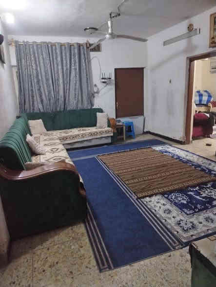 سلام عليكم بيت مساحه 180متر اصلاح زراعي بيت مرتب سكف صب بنا طابو البيت يحتوي على غرفتين وصاله ومطبخ ستقبال حديقه زغيره ممر داير البيت كافت الخدمات موجوده مدرسه قريبه كهرباء ماي مولده ذهبي شارع حله كربلاء 400 متر منطقه شعبيه حلو جوارين ذهب ملاحظه منطقه سكنيه كله نفس رقم معملات تطويب كامل العنوان بابل ابو خستاوي شارع اسماك الفرات عمود 60 السعر 35 بيع مستعجل الستفسار مراسلت الصفحه ونتصال ***********
