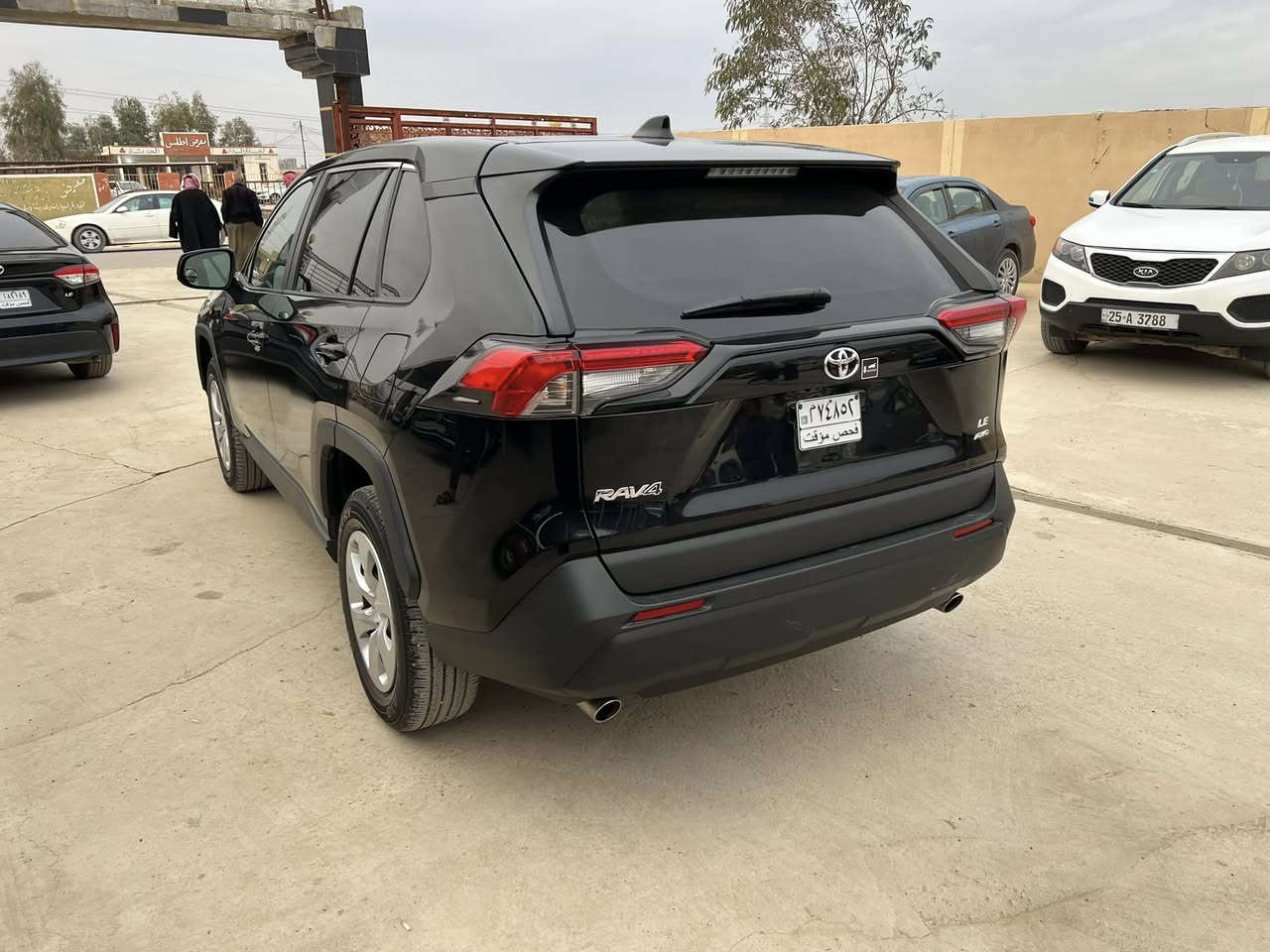 سلام عليكم 
راف فور للبيع امريكي 
ضرر بونيد وجاملق 
موديل 2023منفيس
كير ومحرك شرط 
تواير وصدر جدد
السعر 190 وبيها مجال للطيبين 
الرقم ***********
