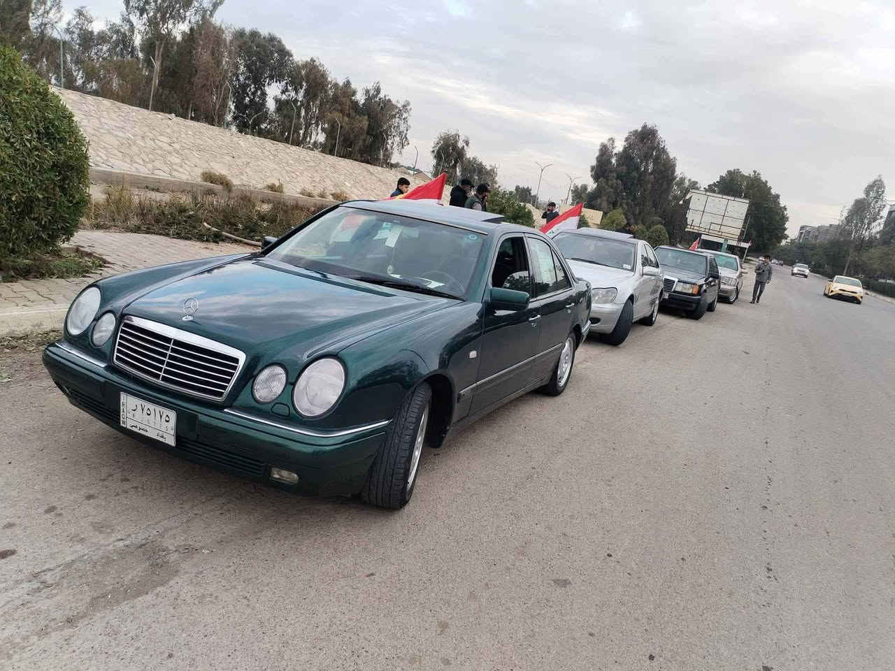 السلام عليكم مارسيدس ام عيوان W210 موديل 1996
غرفة قماش سلايت طكتين كشنات كهربائي مصبوغة عام جمالية منضومة عالي ناصي تبريد ثلج
تخم تاير جديد مكينة 4 سلندر
كير 4D الرقم ***********
