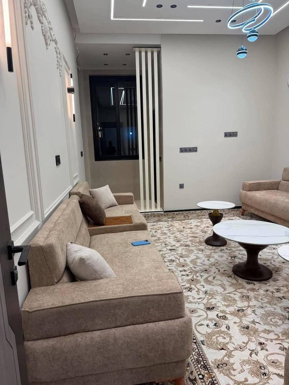 🏡 بيت للبيع في كربلاء – حي الحولي 100 🏡
📍 الموقع: كربلاء – الحولي 100
📐 المساحة: 100 متر مربع
​🔹 مواصفات العقار المتميزة:
​🛌 3 غرف نوم (نظام سويتات متكاملة).
​🚽 4 حمامات بتشطيبات ممتازة.
​🍳 مطبخان (نظام حار وبارد).
​🧺 غرفة خاصة لغسيل الملابس.
​🛋️ تأثيث كامل: يُباع البيت بكافة أثاثه، جاهز للسكن الفوري.
​📜 السند القانوني: قرار 117.
​💰 السعر:
​180 مليون دينار عراقي (قابل للتفاوض).
​📞 للحجز والاستفسار:
​البيت بموقع مميز ومناسب جداً للعوائل. للجادين فقط، يرجى التواصل مباشرة عبر الواتساب:
📱 اضغط هنا للمراسلة الفورية عبر الواتساب: ***********
​نسأل الله التوفيق والبركة للجميع.
