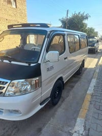 سيارة • بدون تفاصيل