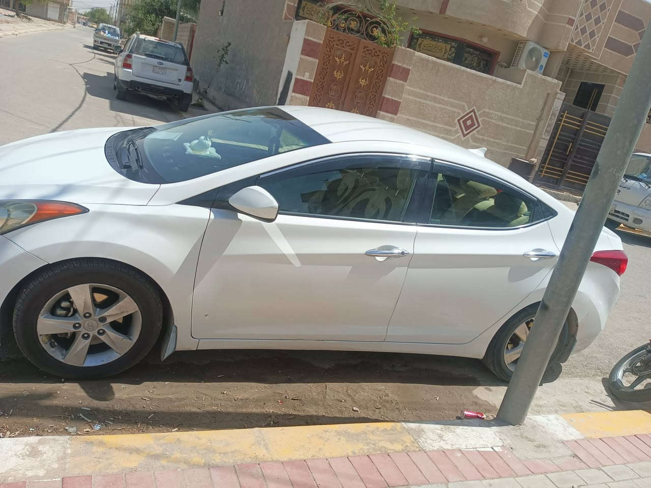 السلام عليكم النترا للبيع موديل13امريكي ليبل واحد بيهة 4قطع حادثهة جاملغ الامامي  سيارة  حلوة وجاهزة من كلشي مكينه مامفتوحه 1800 حداديه تبريد خير من الله بسمي سنويه لل29 رقم بغداد مكاني كربلاء السعر 105 ***********
