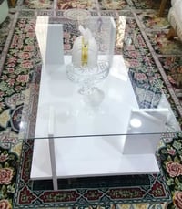طبلة وسطية • ميز طعام • ٦كراسي