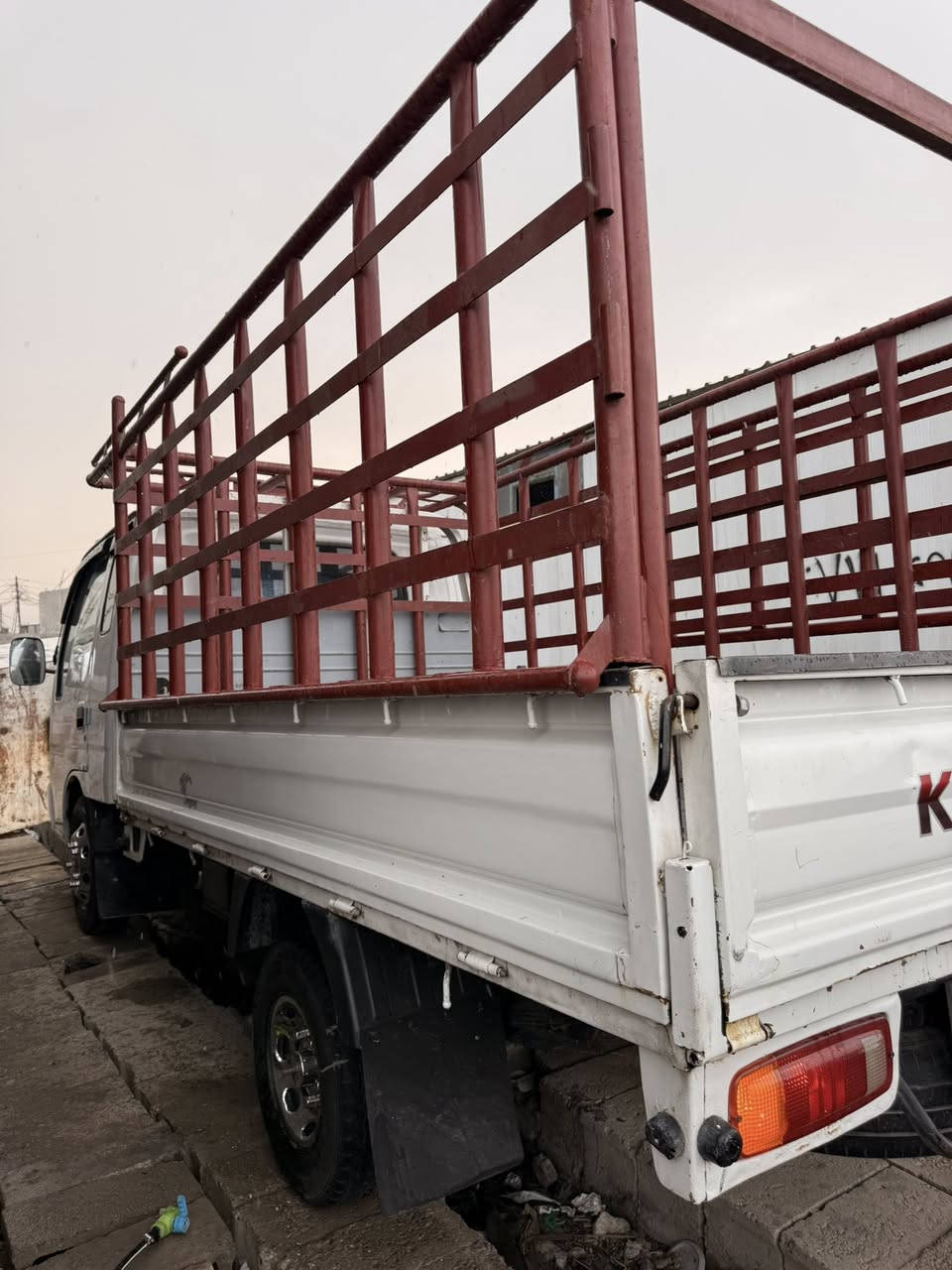 كيا فنتيرة ام عيون كهربائيات كاملة رقم بغداد مكفولة كير و مكينة و شاصي منضومة تبريد عوزهة بس كمبريسر 
موديل 2000

السعر 85 
للستفسار ***********
