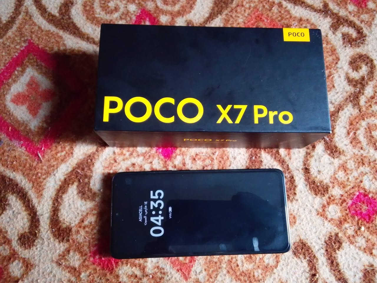 سلام عليكم موبايل poco برو للبيع شتريته ب 510 جهاز ذاكرته 525 ذاكره داخليه 12 موبايل يدعم 120 فريم بل ببجي معالجه قوي مابي اي ضرر فقط هاي نقطه الصغيره البل شاشه صارها شهر بطاريته 96 رايده 300 الف محتاج واجاي ابيعه مستعجل ع بيع للاستفسار ***********
