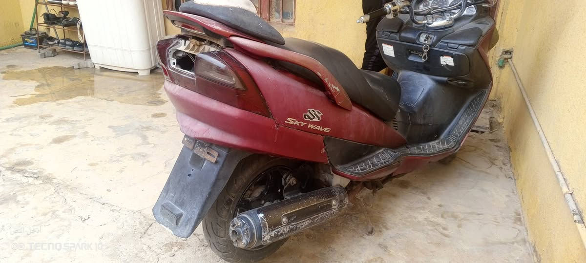 سلام عليكم سكاي ولف للبيع كوم حديد دراجه شغاله بس بيه قطع بل كهربايات وما تشتغل مكاني كوت زين القوس 
رقم الهاتف***********
