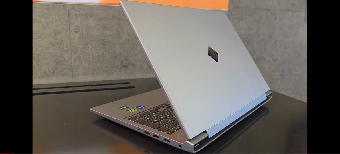 🚀 HP Omen 16 – Premium Gaming & Pro Power
💻 Model: HP Omen 16 (Silver Edition) 🤍

🧠 Processor (CPU): Intel® Core™ i7-14700HX (Up to 5.5 GHz, 20 Cores / 28 Threads) 🔥 (High-Performance HX Processor for Extreme Gaming & Heavy Workloads)

🎮 Graphics Card (GPU): NVIDIA® GeForce RTX™ 4070 Laptop GPU (8GB GDDR6 VRAM) ⚡ (Maximum Power & Full Gaming Performance with DLSS 3)

⚡ Memory (RAM): 16GB DDR5 Dual-Channel (Ultra-Fast Multitasking & High Bandwidth)
💾 Storage: 1TB NVMe PCIe Gen4 SSD 🚀 (Upgraded - Super-Speed Boot & Large Loading Capacity)

🖥️ Display: 16.1" Full HD/QHD IPS, 165Hz Refresh Rate with HyperX Support (Smooth, Crisp Visuals & Accurate Colors)
✨ Condition: Open Box (جهاز جديد مفتوح الكرتون فقط - بحالة الوكالة)

🔥 Perfect For: Hardcore Gaming, 4K Video Editing, 3D Rendering, Software Development, and Heavy Daily Workloads.

🔂 الجهاز مستخدم نظيف جداً (Open Box) وبحالة ممتازة باللون الفضي الرمادي المميز، يقدم أداءً قوياً ومستقراً للألعاب الحديثة وبرامج التصميم والمونتاج وبسعر منافس.

🔂 لاپتۆبێکی ئۆپن بۆکس (Open Box) زۆر خاوێن و بێ کێشە لەسەر حدودی نوێ بە ڕەنگی زیویی ناوازە، ئەدایەکی زۆر بەهێز پێشکەش دەکات بۆ یارییە نوێیەکان، کاری مۆنتاژ و دیزاین بە نرخێکی گونجاو.

☎️ للتواصل عبر الواتساب او ماسنجر: ***********
☎️ بۆ پەیوەندی لە رێی ماسنجر یان واتساب: ***********

📍 الموقع: كركوك - بنجا علي
📍 ناونیشان: کەرکوک - پەنجا عەلی

شركة خوبيب للابتوبات - Khubaib Laptops
