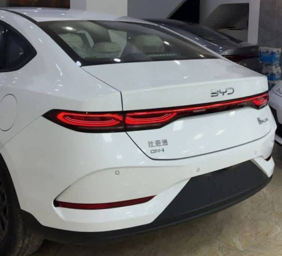 سلام عليكم عندي كن ابلاص جديده مرقمها بغداد ومكملها وبسمي بعدها زيروو  وعارظها للبيع 18200  وبيها مجال شي قليل للطيبين علما السيارة بوظع الزيرووو  جديده ولون ابيض وداخل ابيض وعنواني بغداد الغزاليه ***********   ***********  الي ماعنده رصيد  الرقمين بيهن واتساب لان ماعندي جواب على المازنجر وفي خدمتكم جميعا
