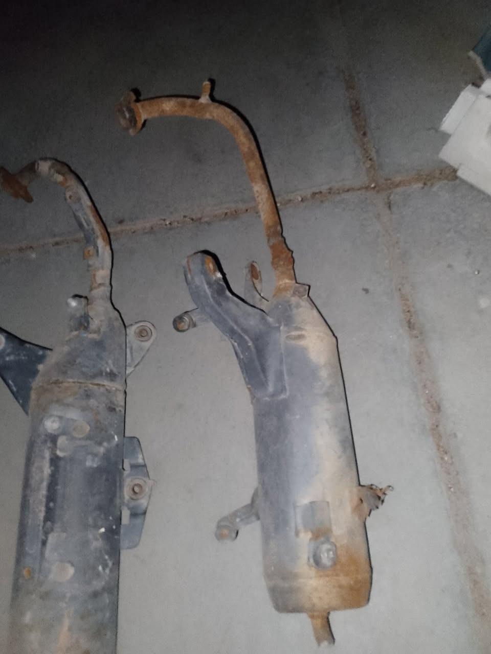 السلام عليكم صالنصات ثنين مال ماكس وحده مال سكنس  مالات الماكس وحده بلاديه وحده رياضي توبو كاربون فايبر  مال السكنس بلاديه  السعر هذه رقمي***********
