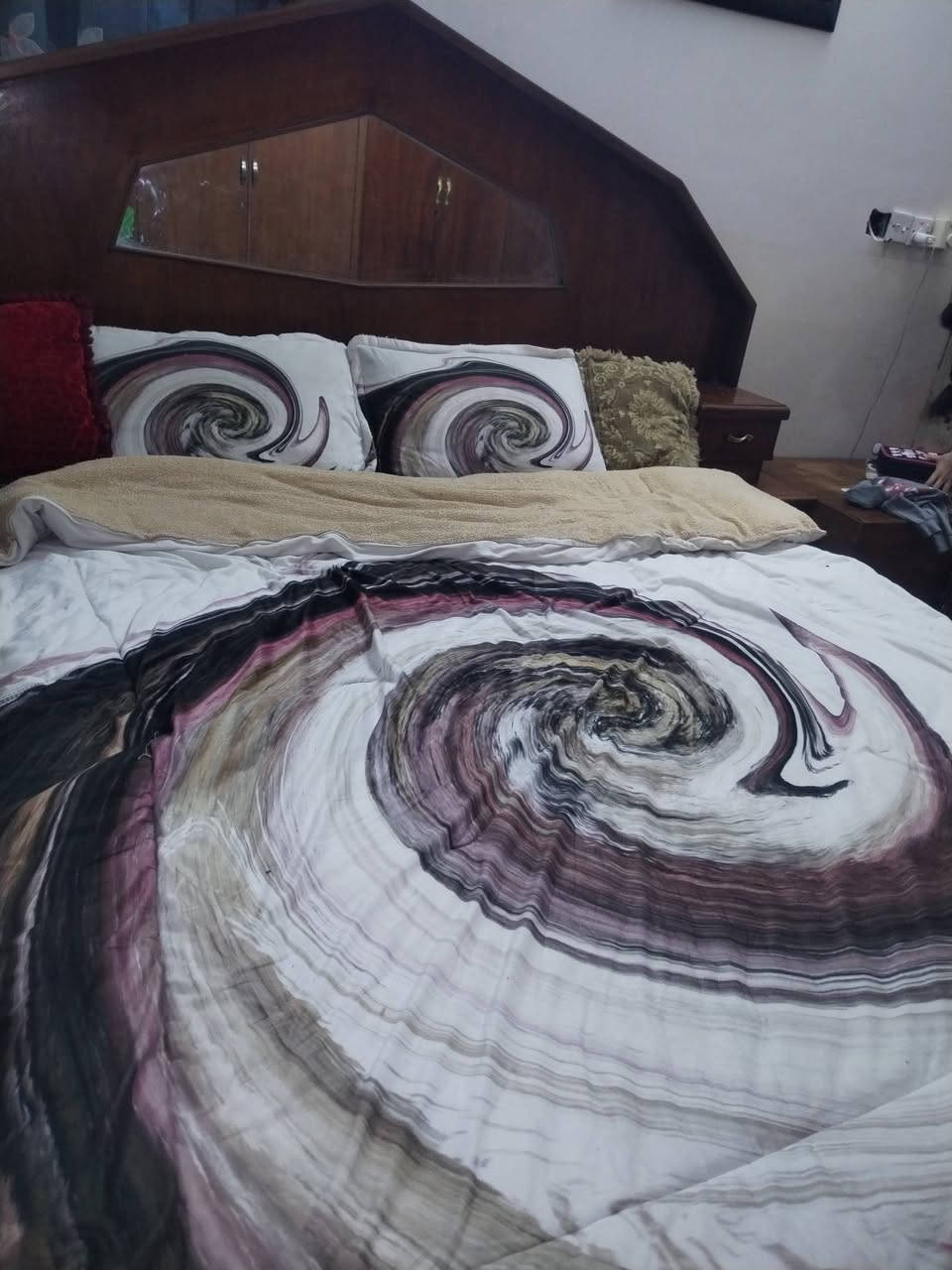 سلام عليكم عندي غرفه البيع 5قطع صاج اصليه
سعر 400وبيهه مجال العنوان بغداد الدوره رقمي ***********
