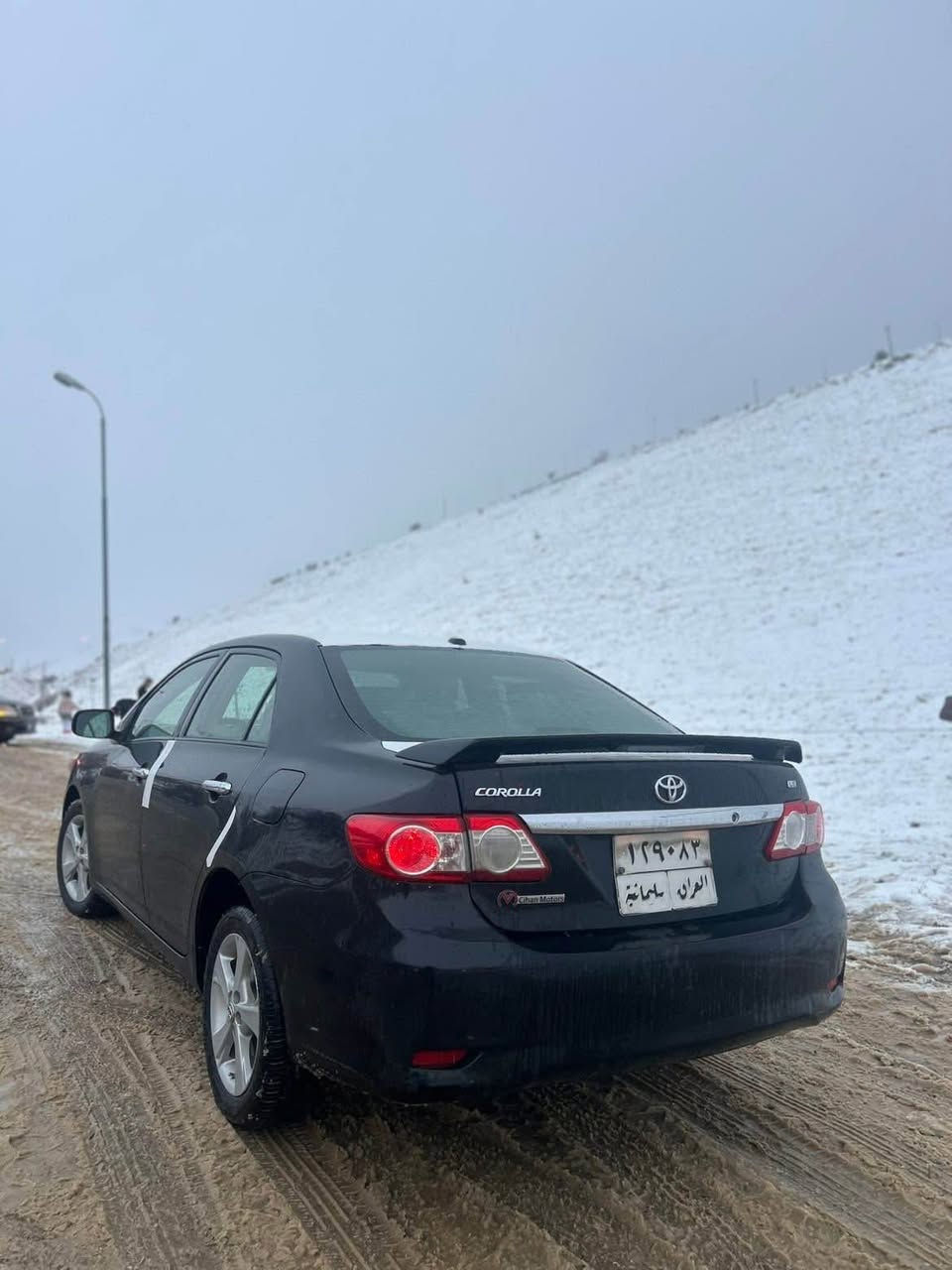 کرۆلا ٢٠١١ سعر ١ دەفتەر و معامەلە  (١٠٠$) 
١٨٠ هەزار کم ڕۆیشتووە 
مواسەفات ئەمەریکی مەکینە گەورە ٢٠ و ئۆتۆماتیک LE 
ڕەشی قەتران و ڕەسمی سۆنەری دانراوە 
٤ تایەو ویلی لۆکی لەژێرە کامل سێرڤس کراوە بێ مەسرەفە 
کامل جوانکاری بۆکراوە 
سەنەوی تا ٢٠٢٧ تازەیە 
گێڕ و مەکینەی نەکراوەتەوە و تەبرید بەشەرت 
سلێمانی ناوشار *********** السليمانية, العراق
